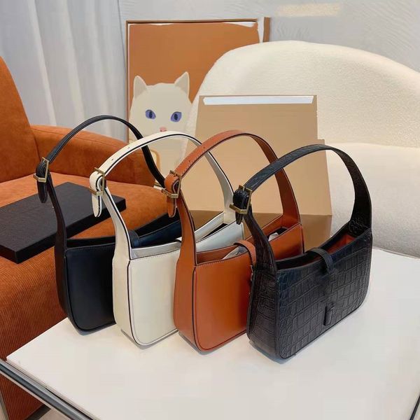 designer handbag underarm lulu chain bag leather lady bag single shoulder letter quilted messenger y3 y9 26cm
designer handbag underarm lulu chain bag leather lady bag single shoulder letter quilted messenger y3 y9 26cm