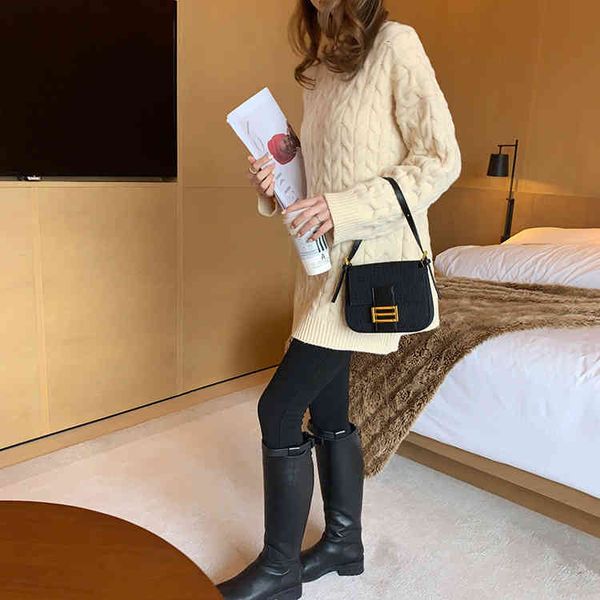 purse mobile phone women's bag new signature messenger sling shoulder portable canvas mini bag, Brown;gray
purse mobile phone women's bag new signature messenger sling shoulder portable canvas mini bag, Brown;gray
