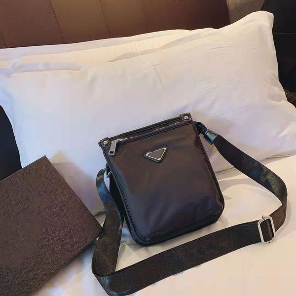 fashion shoulder nylon luxurys designers messenger bag handbags wallet women men cross body bag tote with box
fashion shoulder nylon luxurys designers messenger bag handbags wallet women men cross body bag tote with box