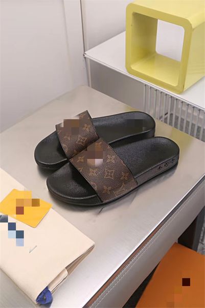 women man slippers flat slides sandals flip flop summer shoes fashion slip slippers designer beach shos bedroom shoes, Black
women man slippers flat slides sandals flip flop summer shoes fashion slip slippers designer beach shos bedroom shoes, Black
