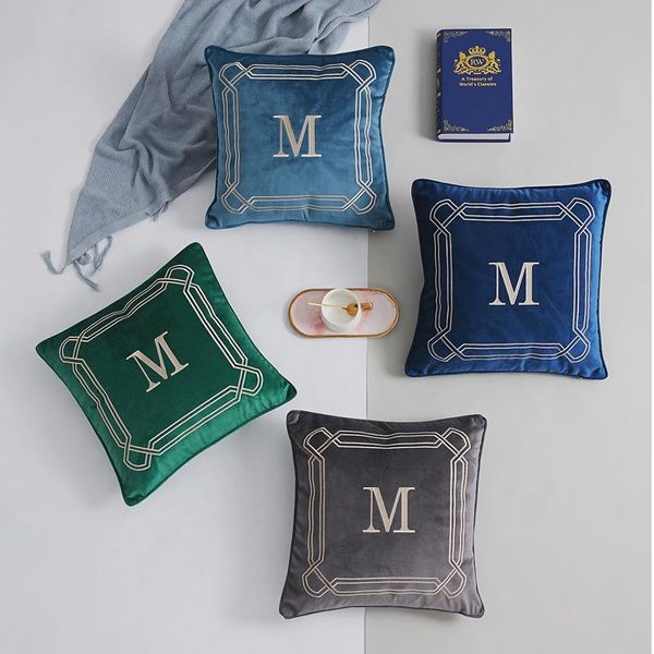 45x45cm light luxury nordic high-precision dutch velvet letter m embroidered sofa cushion cover l villa bedside pillowcase
45x45cm light luxury nordic high-precision dutch velvet letter m embroidered sofa cushion cover l villa bedside pillowcase