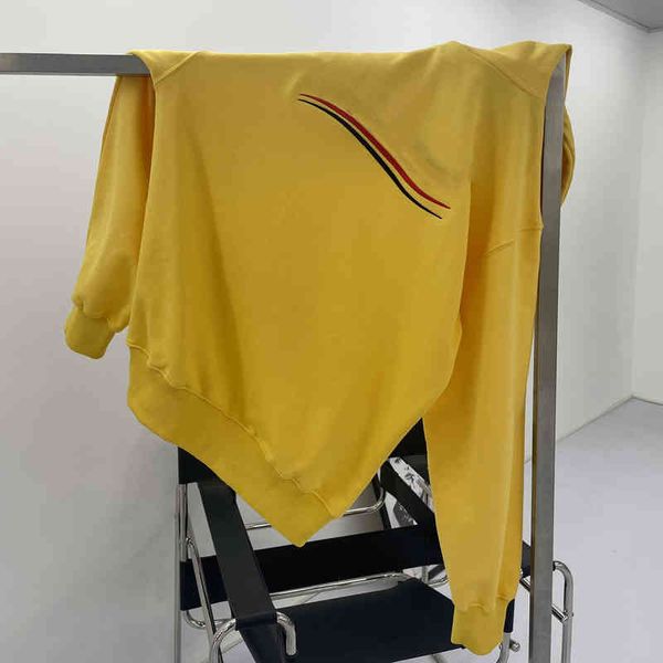 2022 factory wholesale new model wave printed letter hooded yellow sweater women's wear spring and autumn large loose casual coat, Black
2022 factory wholesale new model wave printed letter hooded yellow sweater women's wear spring and autumn large loose casual coat, Black
