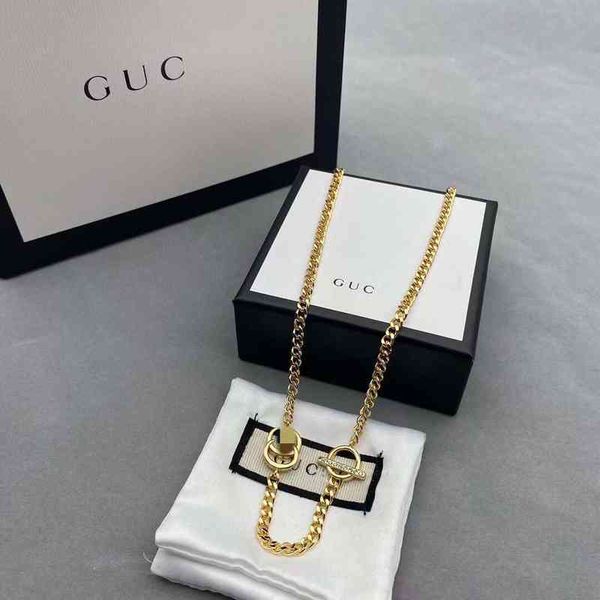 72% off designer jewelry family / new double letter diamond buckle hollow stitching women's net red same high version necklace, Silver
72% off designer jewelry family / new double letter diamond buckle hollow stitching women's net red same high version necklace, Silver
