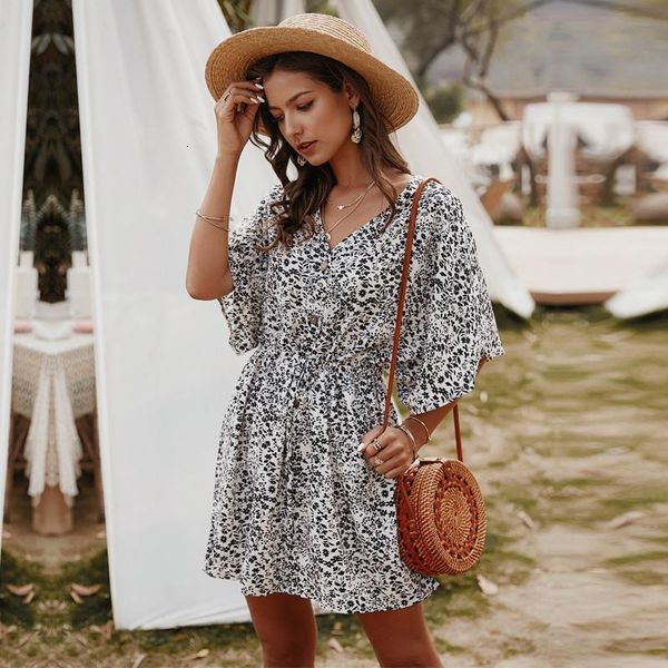summer short print dress women button v-neck above knee mini dress 2021 new office lady drop shipping, Black;gray
summer short print dress women button v-neck above knee mini dress 2021 new office lady drop shipping, Black;gray