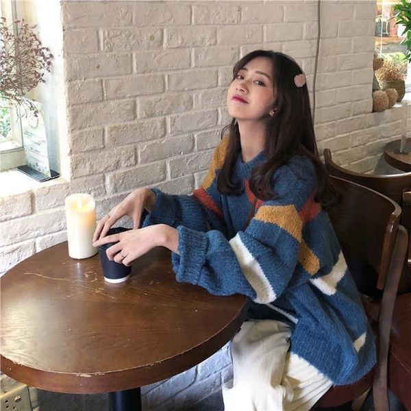2021 autumn and winter new style splicing strip medium sweater length for female students n0rd, White;black
2021 autumn and winter new style splicing strip medium sweater length for female students n0rd, White;black
