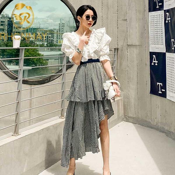 2020 summer 2 piece set women v neck lace puff sleeve ruffles shirt + vintage plaid irregular skirts suit1, White
2020 summer 2 piece set women v neck lace puff sleeve ruffles shirt + vintage plaid irregular skirts suit1, White