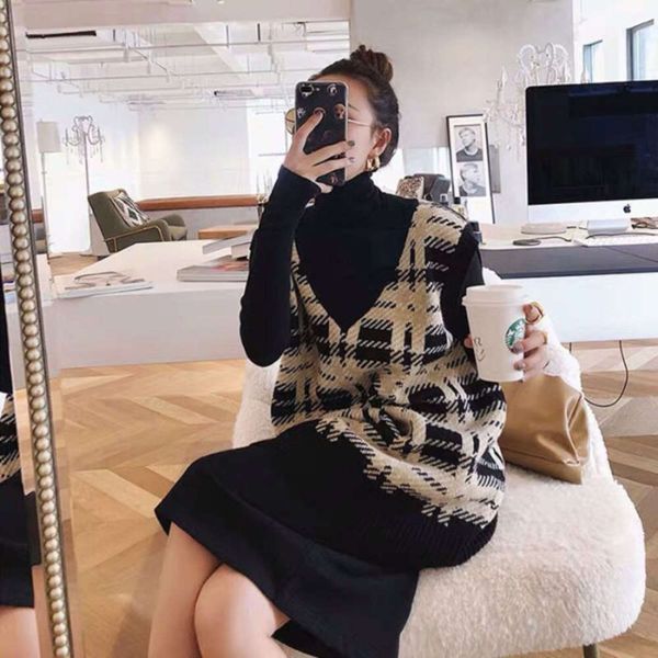 2020 autumn winter new korean turtleneck sweater vt with skirt two piece materni drs, White
2020 autumn winter new korean turtleneck sweater vt with skirt two piece materni drs, White