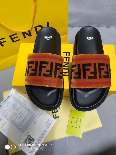 2021men's ladies sandals quick-drying water shoes men's jelly summer beach sandals water slippers outdoor men slippers design, Black
2021men's ladies sandals quick-drying water shoes men's jelly summer beach sandals water slippers outdoor men slippers design, Black