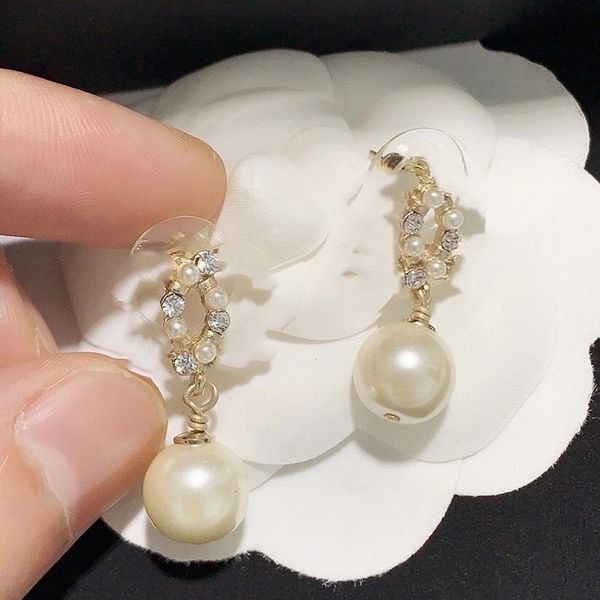 2021 designer earrings brand classic double letter clogo pearl stud 925 silver needle, Golden;silver
2021 designer earrings brand classic double letter clogo pearl stud 925 silver needle, Golden;silver