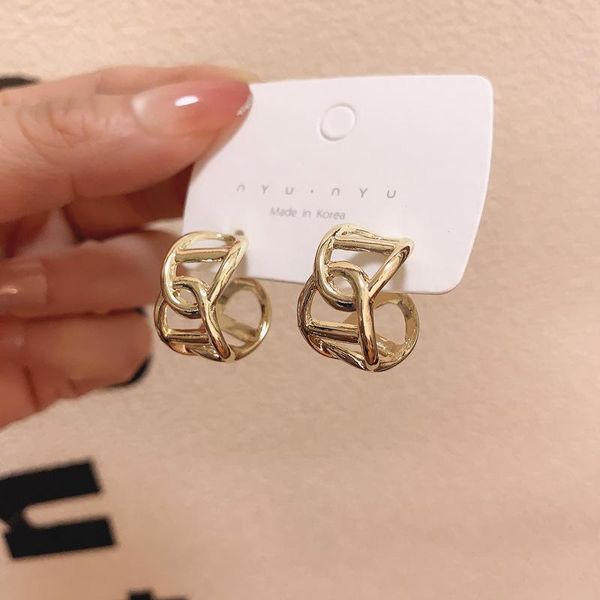 C-Shaped Earrings Metal Circle Wide Earrings Geometric Simple Hoop Earring Women Fashion Jewelry, Golden;silver
C-Shaped Earrings Metal Circle Wide Earrings Geometric Simple Hoop Earring Women Fashion Jewelry, Golden;silver
