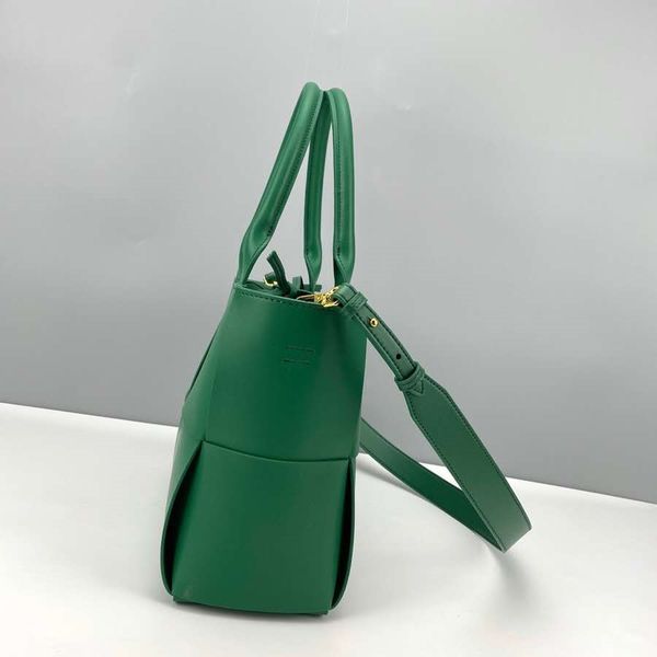 saffiano totes luxurys designers bags crochet leather handbag knitting letter printing lady totes 3 strap shoulder bags inside wallets sell
saffiano totes luxurys designers bags crochet leather handbag knitting letter printing lady totes 3 strap shoulder bags inside wallets sell