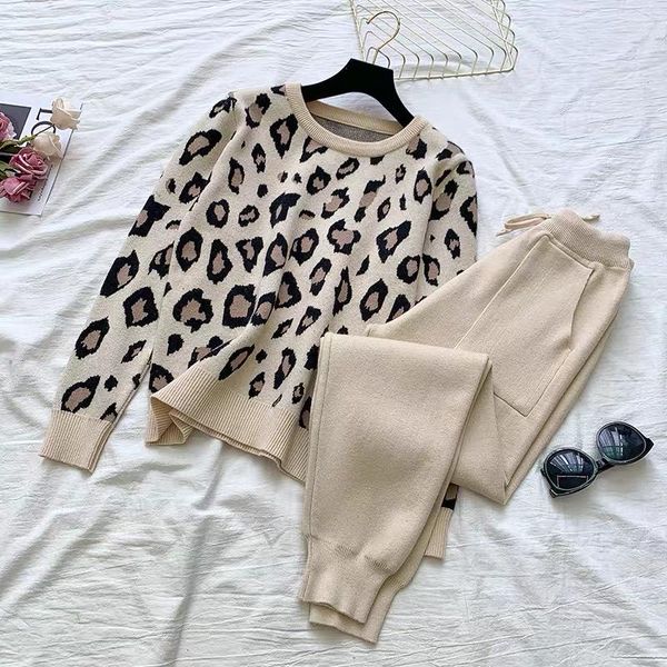 women's tracksuits 2021 autumn women knitted leopard pullover sweater + pocket ankle-length pants comfortanble homewear two piece set, Gray
women's tracksuits 2021 autumn women knitted leopard pullover sweater + pocket ankle-length pants comfortanble homewear two piece set, Gray