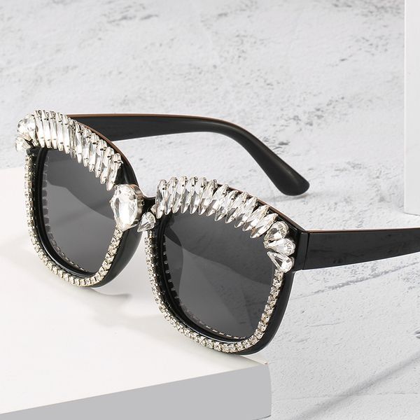 2021 new sunglasses mens designer rhinestones shades for women retro classic eyewear fashion cool street sunglass 0hsy, White;black
2021 new sunglasses mens designer rhinestones shades for women retro classic eyewear fashion cool street sunglass 0hsy, White;black