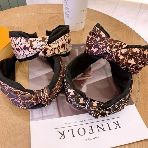 4 colors korean women hair band cross-knotted headband wide edge girls boutique hair hoop headbands hairband headwrap, Black;brown
4 colors korean women hair band cross-knotted headband wide edge girls boutique hair hoop headbands hairband headwrap, Black;brown