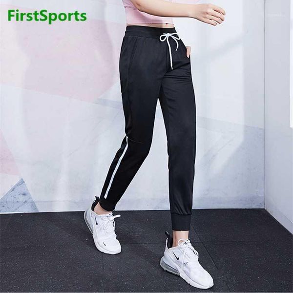 running pants 2021 women's reflective strip sports loose slim breathable outdoor fitness training joggers sweatpants1, Black;blue
running pants 2021 women's reflective strip sports loose slim breathable outdoor fitness training joggers sweatpants1, Black;blue