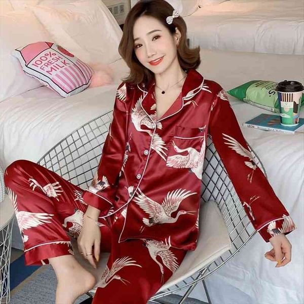 satin silk pajamas sets woman spring faux silk flower print sleepwear long sleeve shirt and pant v-neck nighties homewear, Black;red
satin silk pajamas sets woman spring faux silk flower print sleepwear long sleeve shirt and pant v-neck nighties homewear, Black;red
