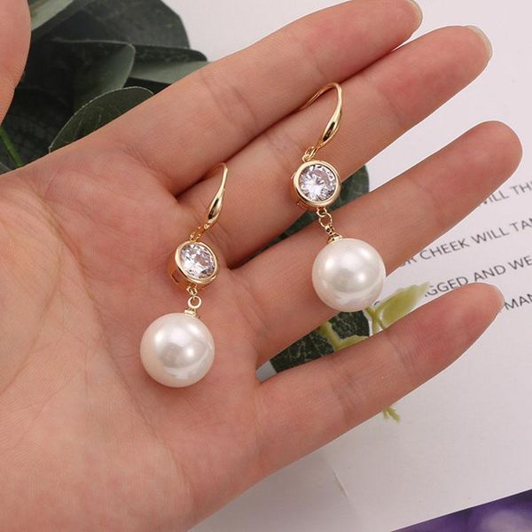 stud 2021 fashion cubic zircon earrings elegant simulated pearl pendant jewelry for women girls brincos, Golden;silver
stud 2021 fashion cubic zircon earrings elegant simulated pearl pendant jewelry for women girls brincos, Golden;silver