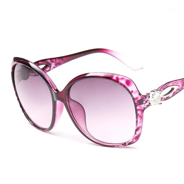 2020 Ladies Vintage Sunglasses Women Brand Designer Gradient Lens Travel Big Frame Sun Glasses Gafas1, White;black
2020 Ladies Vintage Sunglasses Women Brand Designer Gradient Lens Travel Big Frame Sun Glasses Gafas1, White;black