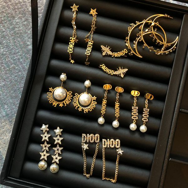 d family 2021 new letter pearl earrings female omeidi family web celebrity style tassel earrings female set picture, Golden
d family 2021 new letter pearl earrings female omeidi family web celebrity style tassel earrings female set picture, Golden