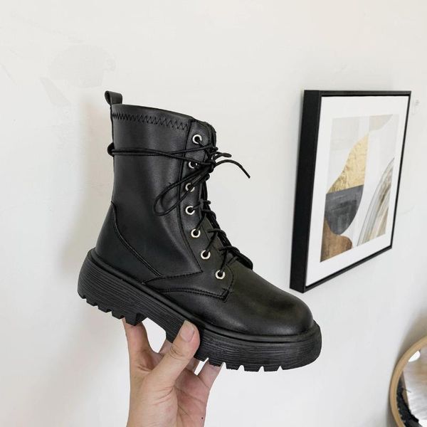 new fashion european style black ankle boots flats round toe black lace-up boots woman platform leather shoes botas mujer1
new fashion european style black ankle boots flats round toe black lace-up boots woman platform leather shoes botas mujer1