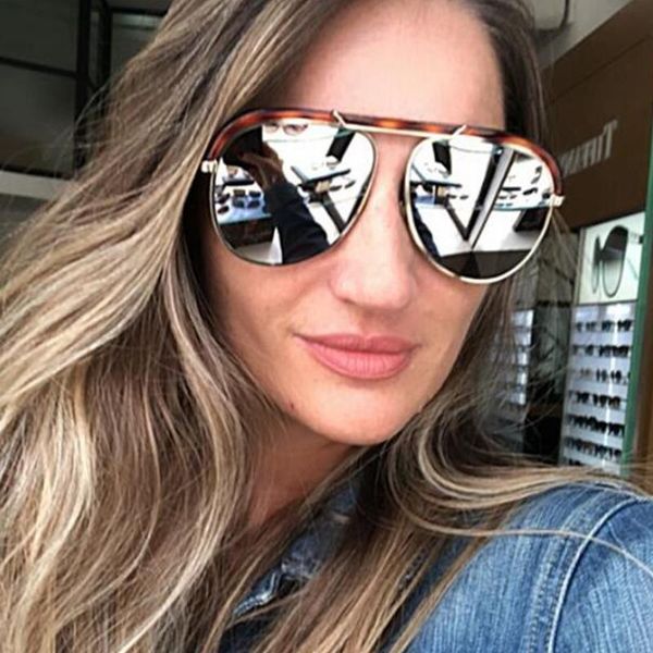 sunglasses 2021 classic big frame oval fashion women men designer alloy mirror sun glasses vintage goggles uv400, White;black
sunglasses 2021 classic big frame oval fashion women men designer alloy mirror sun glasses vintage goggles uv400, White;black