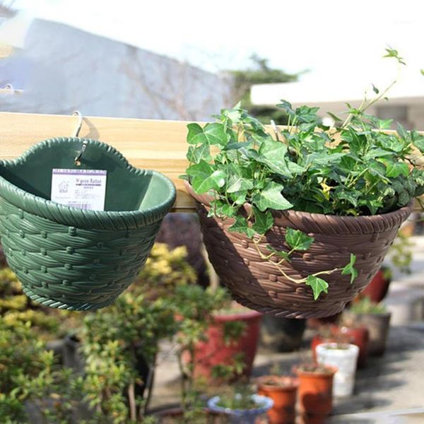 hanging pot creative plastic flower balcony pots planters wall hanging bucket pastoral flower holder home garden decoration1
hanging pot creative plastic flower balcony pots planters wall hanging bucket pastoral flower holder home garden decoration1