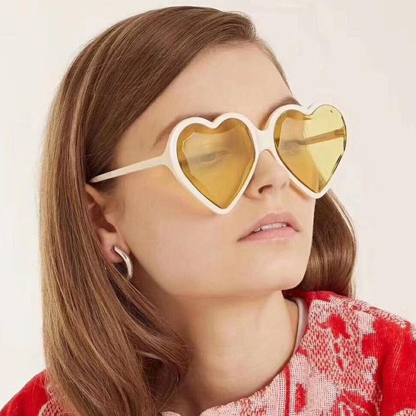 shaped love green sunglasses women 5306 designe fashion heart heart runbird women's uv400 for sun red 2020 glasses r brand eppwe, White;black
shaped love green sunglasses women 5306 designe fashion heart heart runbird women's uv400 for sun red 2020 glasses r brand eppwe, White;black