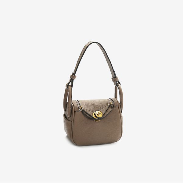 high-end texture fashion handbag 2020 new fashion single-shoulder cross-body commuter-niche female doctor bag jz32-99
high-end texture fashion handbag 2020 new fashion single-shoulder cross-body commuter-niche female doctor bag jz32-99