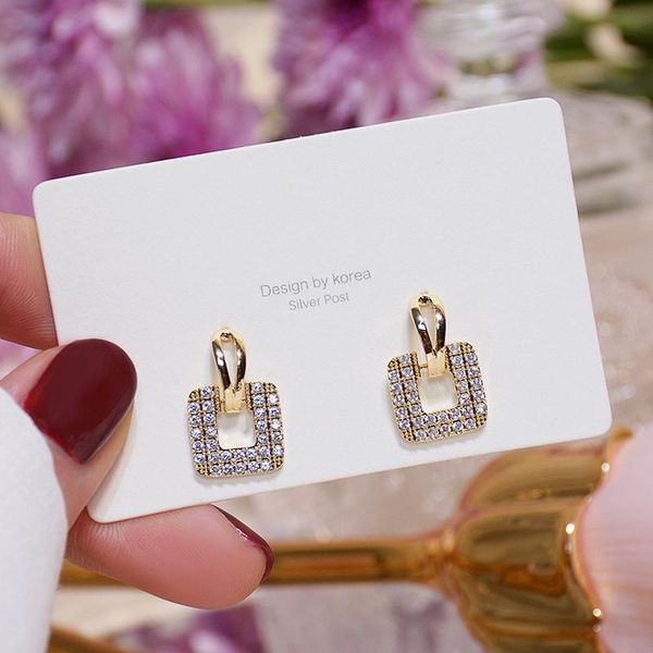 stud fashion geometry earrings for women creativity luxury jewelry advanced micro-inlaid zircon s925 needle, Golden;silver
stud fashion geometry earrings for women creativity luxury jewelry advanced micro-inlaid zircon s925 needle, Golden;silver