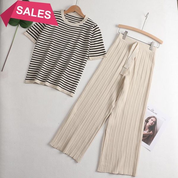 2021 new o neck striped knitted womens two pieces set short sleeve sweater + high waist capri straight drape pants tracksuits 237f, White;black
2021 new o neck striped knitted womens two pieces set short sleeve sweater + high waist capri straight drape pants tracksuits 237f, White;black
