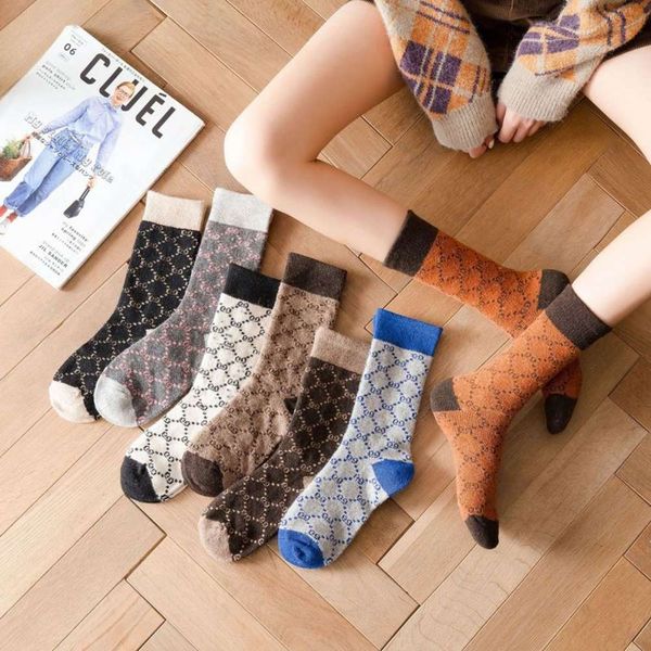 women's autumn and winter new color matching korean fashion wool socks, Black;white
women's autumn and winter new color matching korean fashion wool socks, Black;white