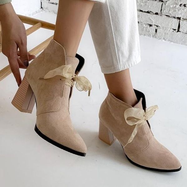 REAVE CAT Women Ankle Boots Pointed toe Chunky heel Lace band Zipper Office lady boots Nude black big size 14 15 botas mujer
REAVE CAT Women Ankle Boots Pointed toe Chunky heel Lace band Zipper Office lady boots Nude black big size 14 15 botas mujer