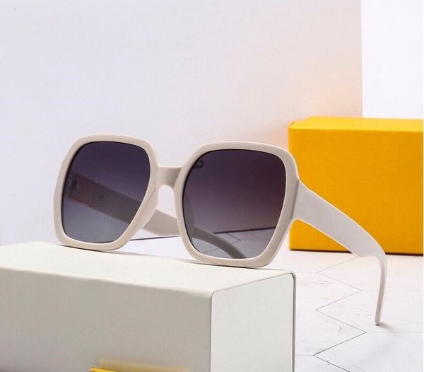 summer womens men sunglasses fashion woman sunglasses adumbral goggle glasses uv400 c 9265 3 color highly quality with box, White;black
summer womens men sunglasses fashion woman sunglasses adumbral goggle glasses uv400 c 9265 3 color highly quality with box, White;black