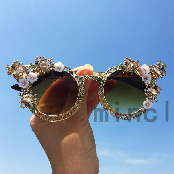 sunglasses luxury oversized round gradient women men metal designer rhinestone sun glasses female uv400 shades nx, White;black
sunglasses luxury oversized round gradient women men metal designer rhinestone sun glasses female uv400 shades nx, White;black