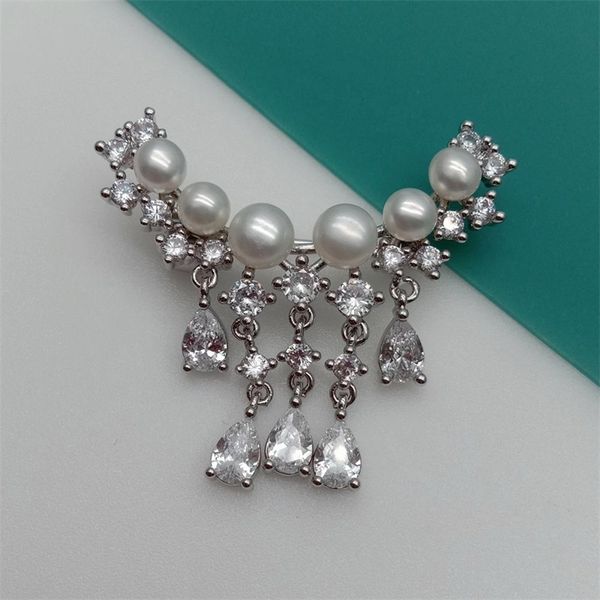 yygem natural freshwater cultured white pearl cubic zirconia pave silver plated brooch, Gray
yygem natural freshwater cultured white pearl cubic zirconia pave silver plated brooch, Gray