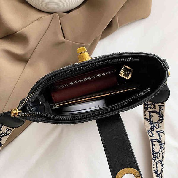 bag 72% off bags texture small square fashion fashionable one shoulder messenger versatile net red handbag
bag 72% off bags texture small square fashion fashionable one shoulder messenger versatile net red handbag