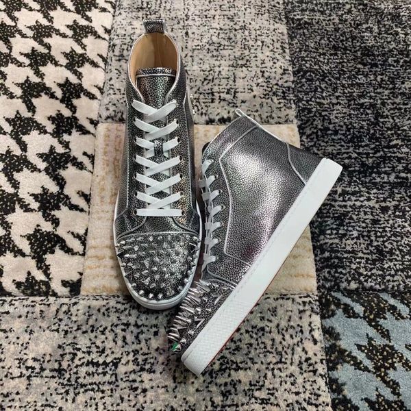 wholesale designer high red bottom shoes grey grainy calfskin leather men women sneakers shoes with pik pik spikes casual walking, Black
wholesale designer high red bottom shoes grey grainy calfskin leather men women sneakers shoes with pik pik spikes casual walking, Black