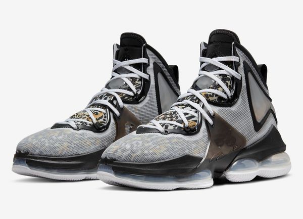 boys lebrons 19 leopard championship kids shoes for sale dc9340-002 2022 fast food basketball shoe store us4-us12
boys lebrons 19 leopard championship kids shoes for sale dc9340-002 2022 fast food basketball shoe store us4-us12