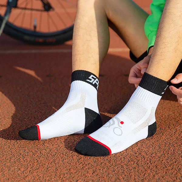 anti-skid профессиональные велосипедные носки сжатие спортивных носков мужчины и женские уличные спортивные гонки на велосипеде, Black
anti-skid профессиональные велосипедные носки сжатие спортивных носков мужчины и женские уличные спортивные гонки на велосипеде, Black