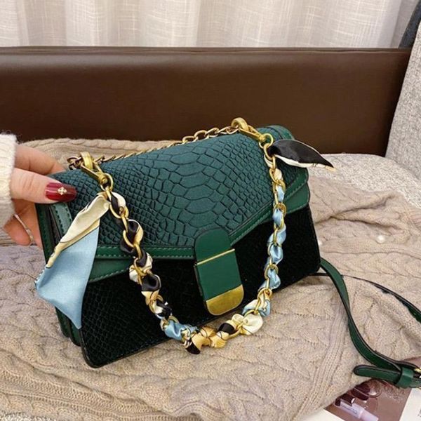 new 2021 brand designer women's fashion luxury shoulder bags with scarf chain casual handbag and purse crossbody party bag
new 2021 brand designer women's fashion luxury shoulder bags with scarf chain casual handbag and purse crossbody party bag