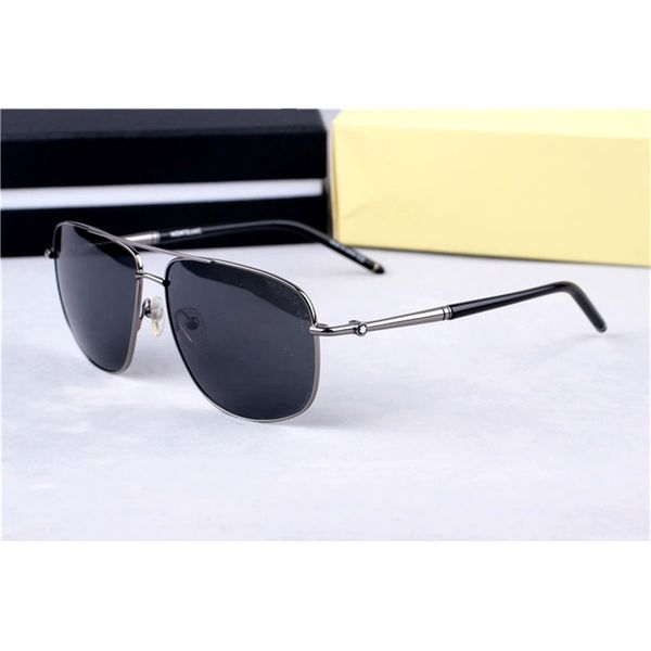 new mb0069s fashionable versatile men's and women's polarizing glasses can be matched with myopia sunglasses, White;black
new mb0069s fashionable versatile men's and women's polarizing glasses can be matched with myopia sunglasses, White;black