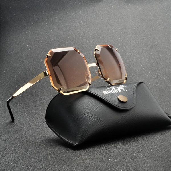 sunglasses 2021 fashion men metal frame square punk style gradient vintage brand design women clear lens sun glasses fml, White;black
sunglasses 2021 fashion men metal frame square punk style gradient vintage brand design women clear lens sun glasses fml, White;black