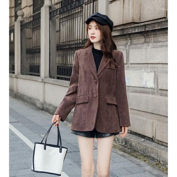 yiluozi autumn winter retro harbor wind lamp core velvet blazer jacket korean women's loose casual suit women1, Black
yiluozi autumn winter retro harbor wind lamp core velvet blazer jacket korean women's loose casual suit women1, Black