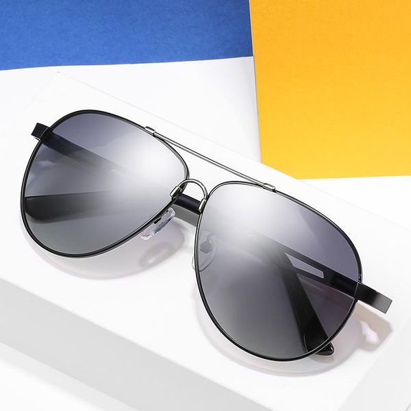 sunglasses bingking memory polarized men gradient gray 6 colors fashion metal spring leg 1062 uv400 protection eyewear, White;black
sunglasses bingking memory polarized men gradient gray 6 colors fashion metal spring leg 1062 uv400 protection eyewear, White;black
