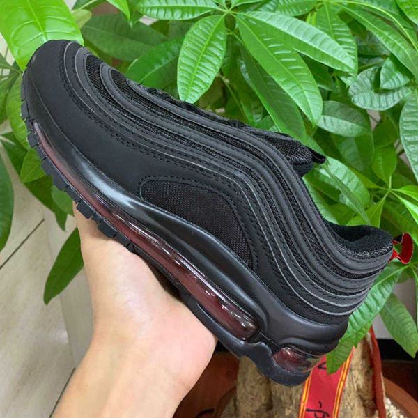 9 cushion 7 sneakers black white blue men women outdoor leisure red pink rainbow shock absorbing jogging shoes 36-45 with box
9 cushion 7 sneakers black white blue men women outdoor leisure red pink rainbow shock absorbing jogging shoes 36-45 with box