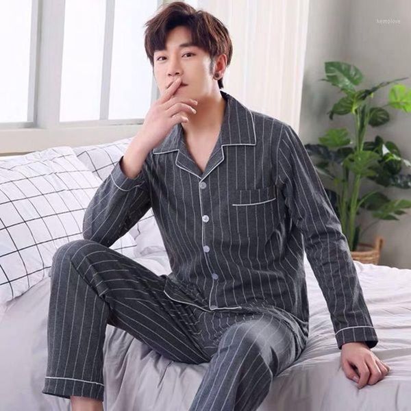 autumn and winter fashion long-sleeved casual striped pajamas set men lapel cardigan pajamas men's home service casual home s1, Black;brown 
autumn and winter fashion long-sleeved casual striped pajamas set men lapel cardigan pajamas men's home service casual home s1, Black;brown