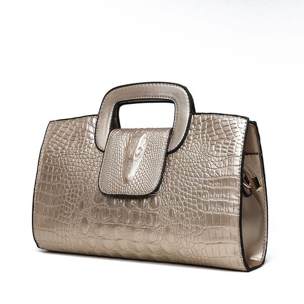 shoulder bags 2021 european and american fashion women's crocodile texture one portable messenger bag
shoulder bags 2021 european and american fashion women's crocodile texture one portable messenger bag