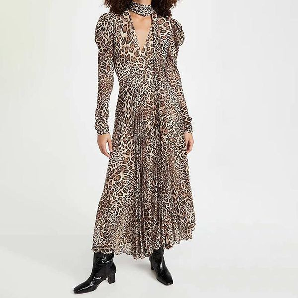 leopard print women dress 2020 new fashion temperament v-neck puffy sleeve high waist pleated female dressed 06, Black;gray
leopard print women dress 2020 new fashion temperament v-neck puffy sleeve high waist pleated female dressed 06, Black;gray