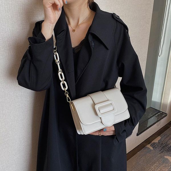 2021 new fashion chain square bag solid color single shoulder women's crossbody small pack all-match pu phone bag d938
2021 new fashion chain square bag solid color single shoulder women's crossbody small pack all-match pu phone bag d938