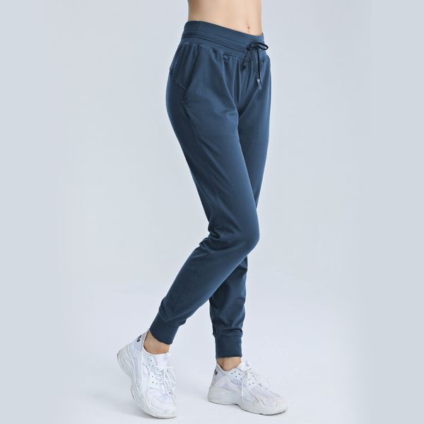 loose and breathable running fitness women's buttock splicing exercise quick drying yoga pants, Gray
loose and breathable running fitness women's buttock splicing exercise quick drying yoga pants, Gray